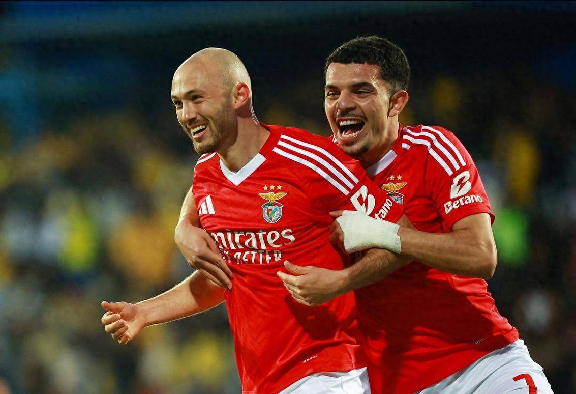 风云突变!西汉姆集结日止住颓势,葡超版图或变,震撼外界,年轻球员得到机会的简单介绍 风云突变!西汉姆集结日止住颓势,葡超版图或变,震撼外界,年轻球员得到机会的简单介绍