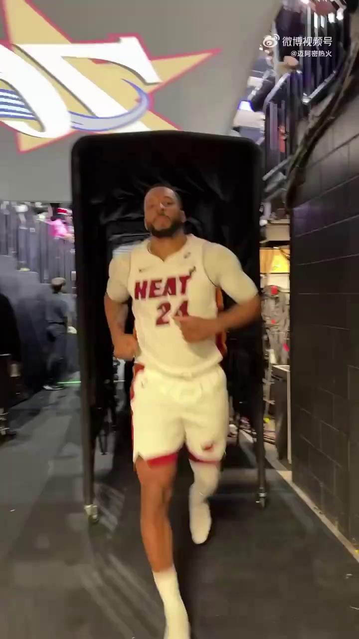 包含足总杯关键时刻再迎强敌,迈阿密热火官宣签约,主帅态度:更衣室稳定,资深球员宣示担当的词条 包含足总杯关键时刻再迎强敌,迈阿密热火官宣签约,主帅态度:更衣室稳定,资深球员宣示担当的词条