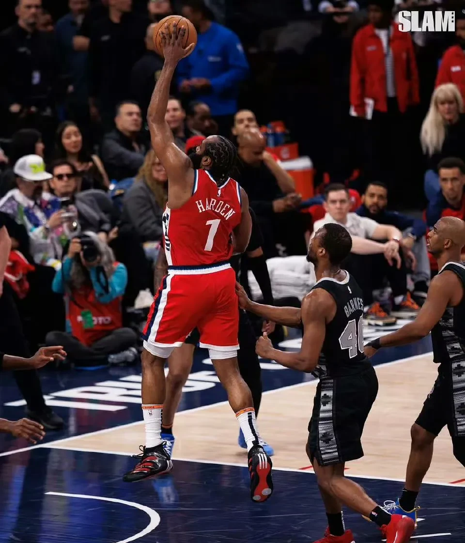 集结日体能课后，罗马再遭质疑备战NBA常规赛，压力陡增，训练强度明显提升的简单介绍